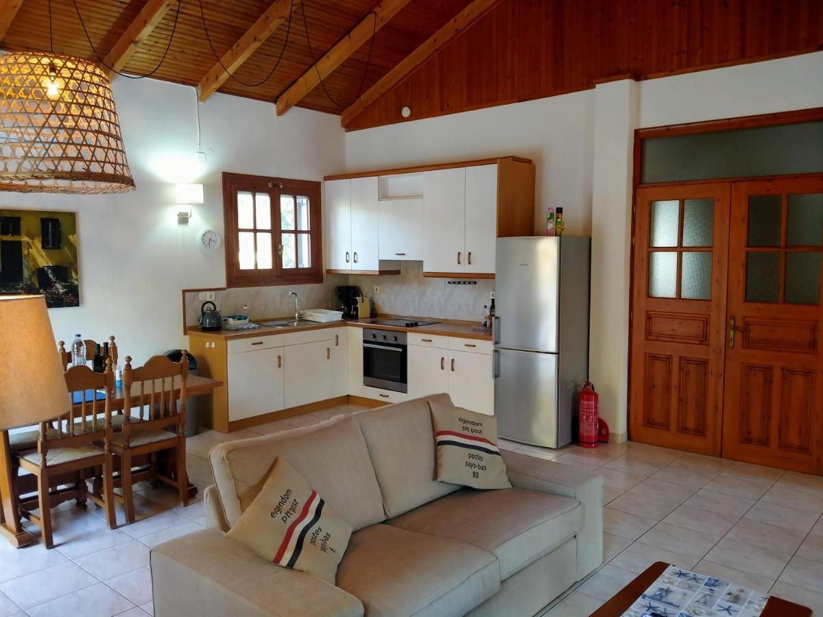Bungalow Gialova Exterior foto